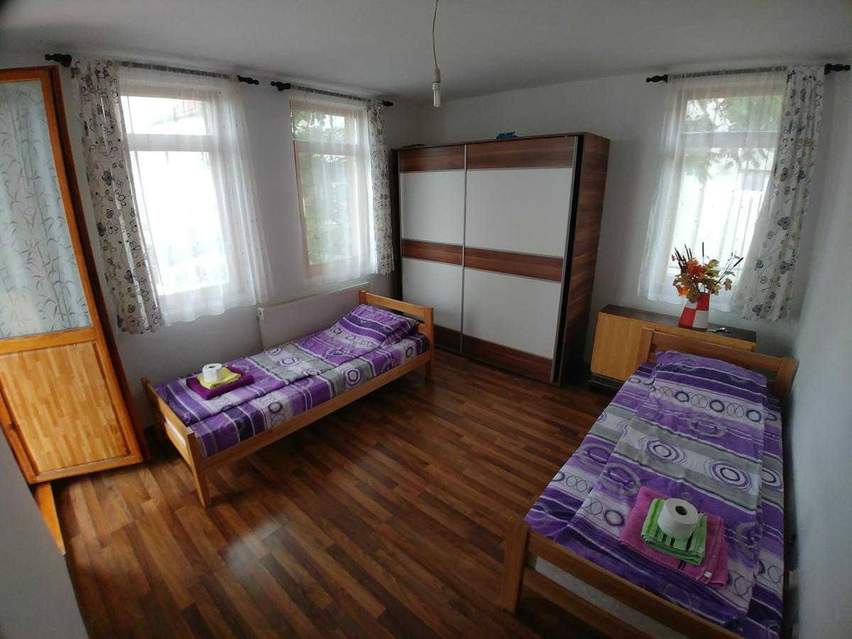 Guesthouse Ljubicica SJJ Esterno foto